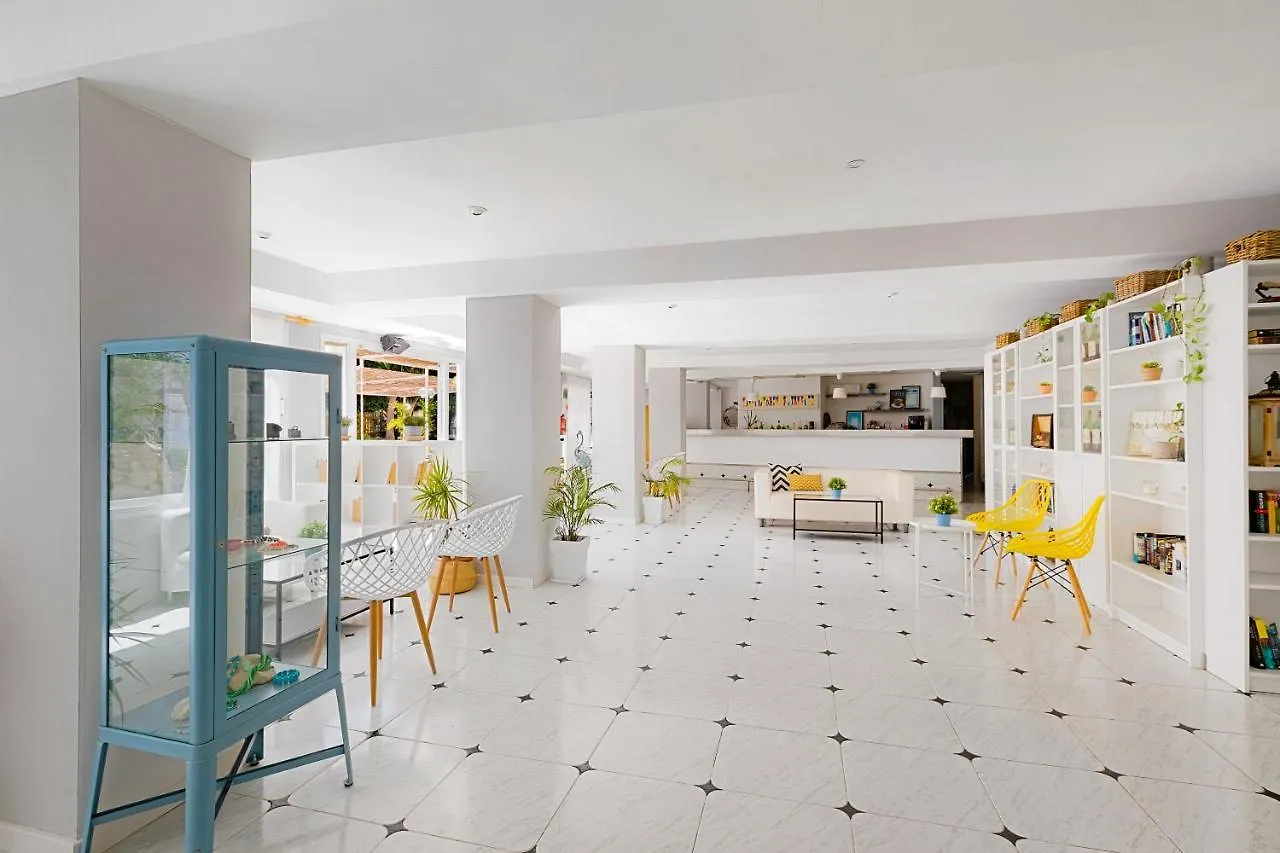 شقة Apartamentos Sureda كانياميل إسبانيا